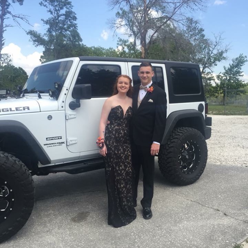 Prom dress - Picture 2 of 2